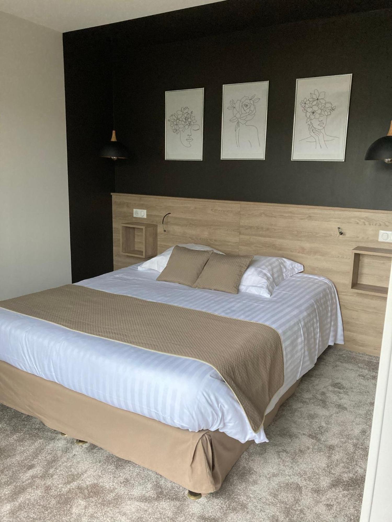 Logis Hotel Restaurant Des Voyageurs Le Malzieu-Ville エクステリア 写真